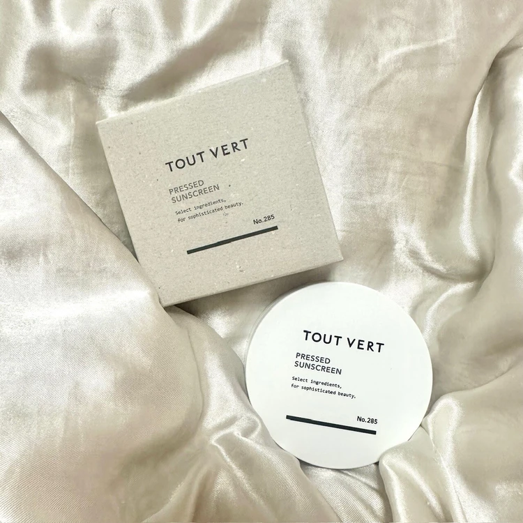 TOUT VERT 薬用プレストサンスクリーン　パッケージ