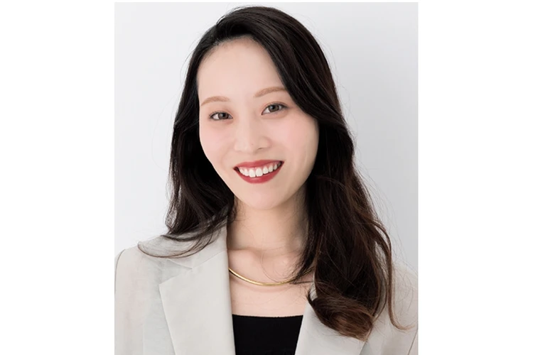 平岡真帆さん（26歳)