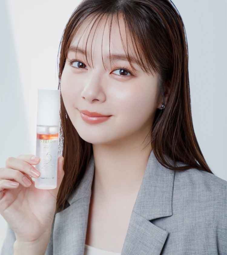 働く大人は、SPEEDIA オーストリッチオイルセラムミストで“ツヤ肌”マネジメント