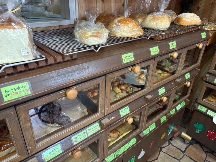 【兵庫・丹波篠山】一口サイズのパンが並ぶお店！「ちいさなパン畑」に行ってみた_3_2