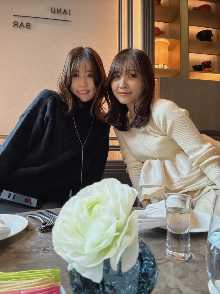 可愛いだけじゃない。大人女子会はJANUの“ストロベリー&ホワイト”で完成_1_3