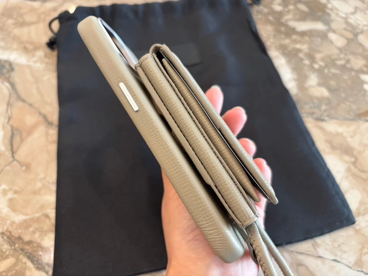 荷物を減らしたい人へ。objcts.ioのスマホケースを新調_7