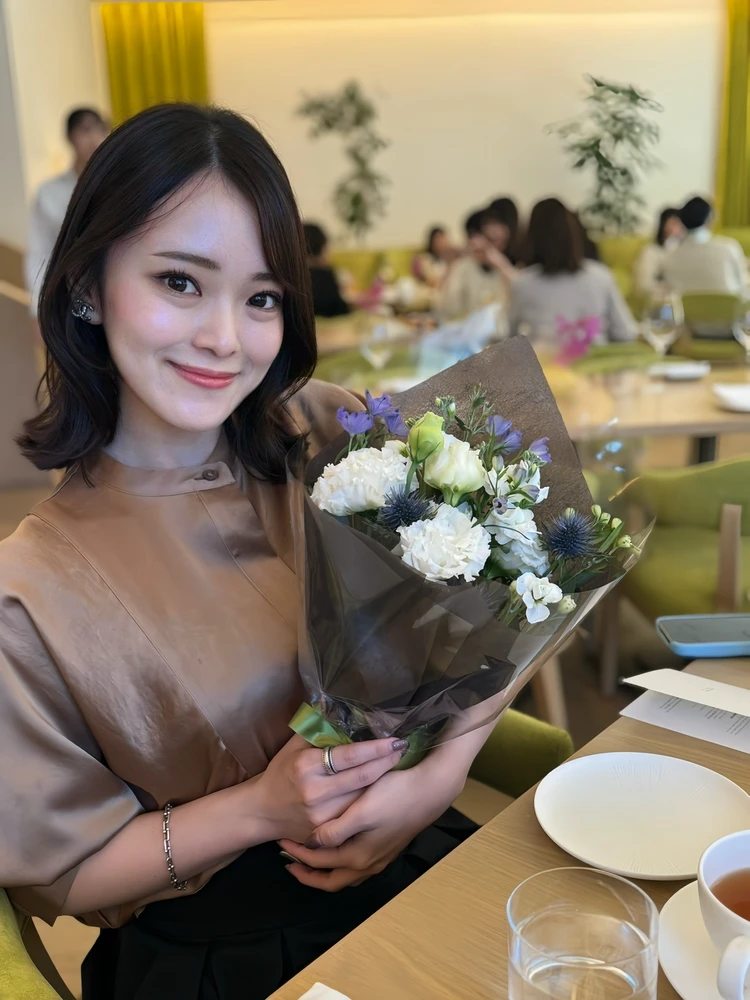 【2025年トレンド】主役はブラウン！アラサーOLの2ルックと注目アイテムたち_6