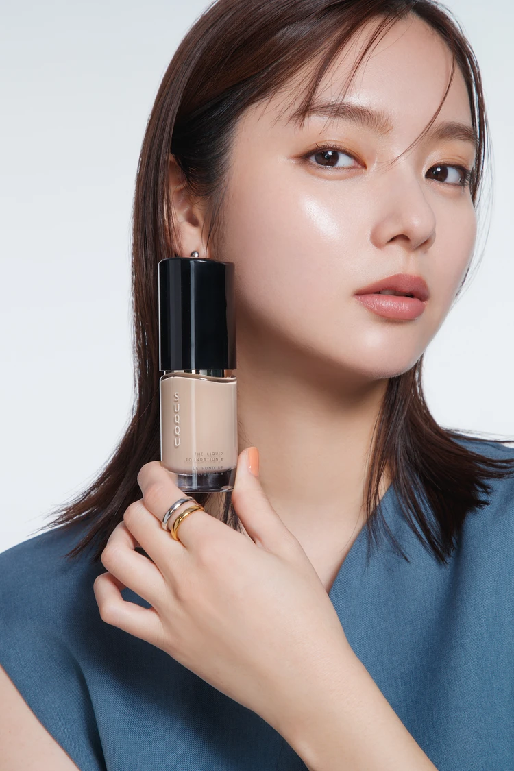 バイラ 新川優愛 SUQQU