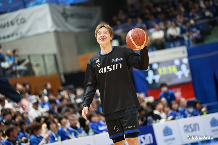 バスケットボール シーホース三河西田優大選手リラックス姿