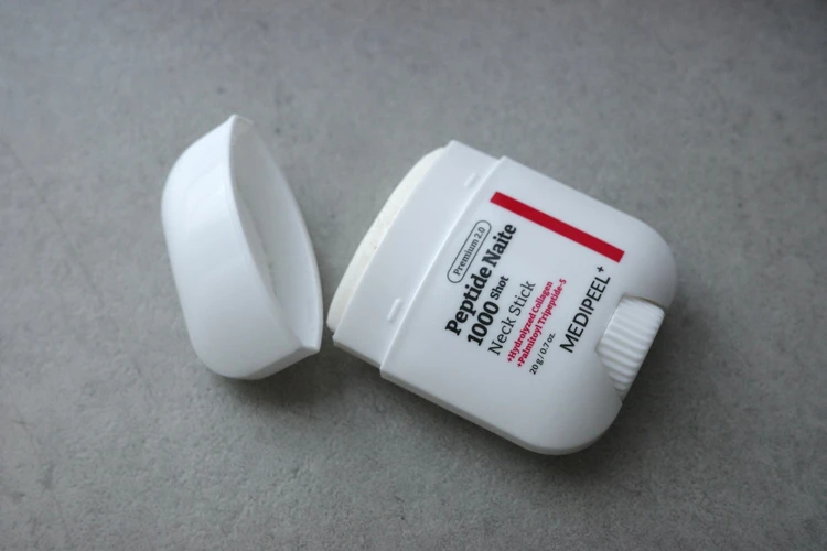 メディピール　ネッククリーム