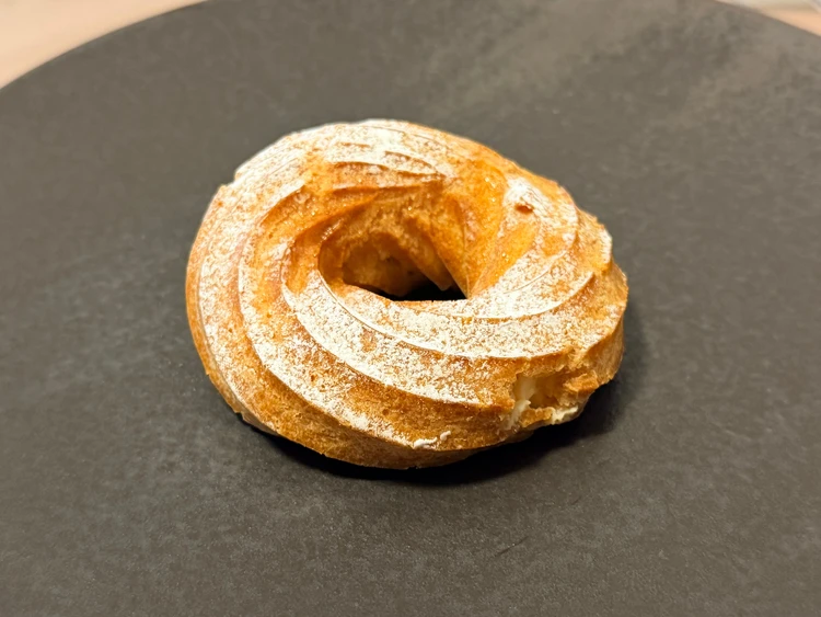 ビアードパパ期間限定カリふわ食感の「パリブレスト」を徹底レビュー|お芋クリーム版の味も紹介【クリスマスにも♡】_4