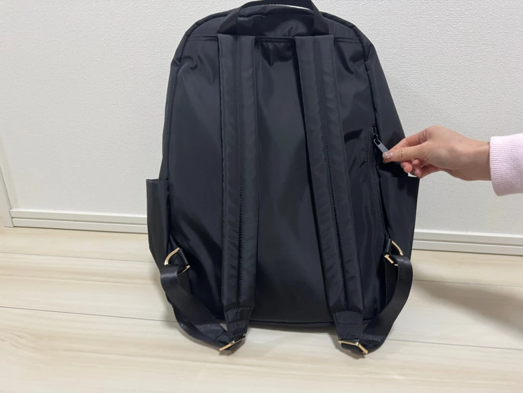 通勤リュック　高機能リュック　リュックの背面　UNITED ARROWS green label relaxing