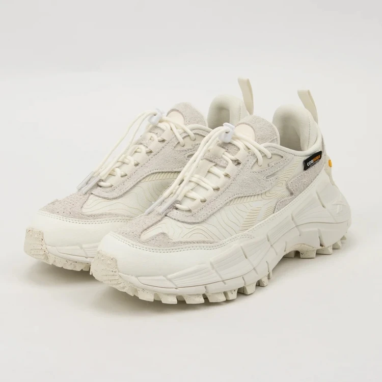 リーボック　幅広スニーカー　￥22000