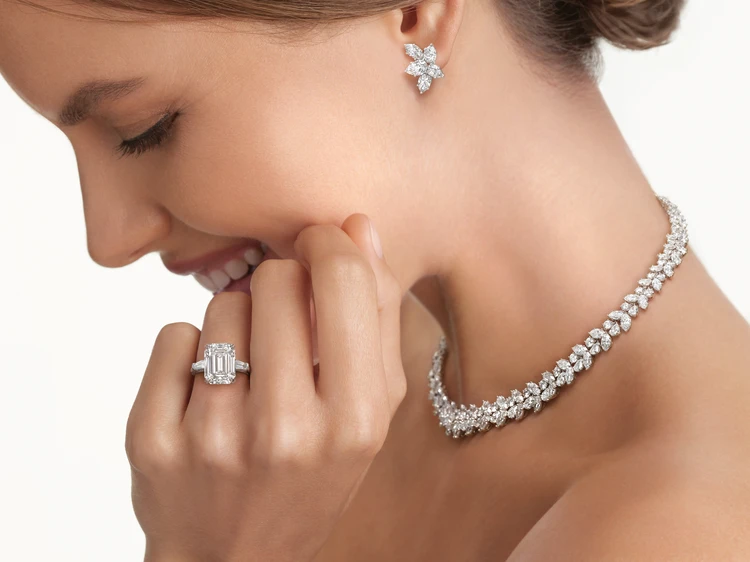 【HARRY WINSTON（ハリー・ウィンストン）】阪急梅田店がリニューアルオープン！ オープンを記念したペンダントも登場