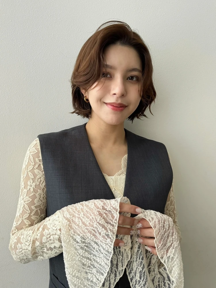 30代 髪型・ボブの正面