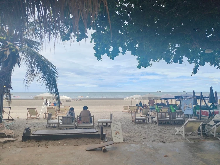 タイ　ホアヒン　SUP マリンスポーツ　Pineapple Surf Club