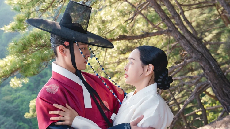 夜に咲く花:イ・ジョンウォンとイ・ハヨン