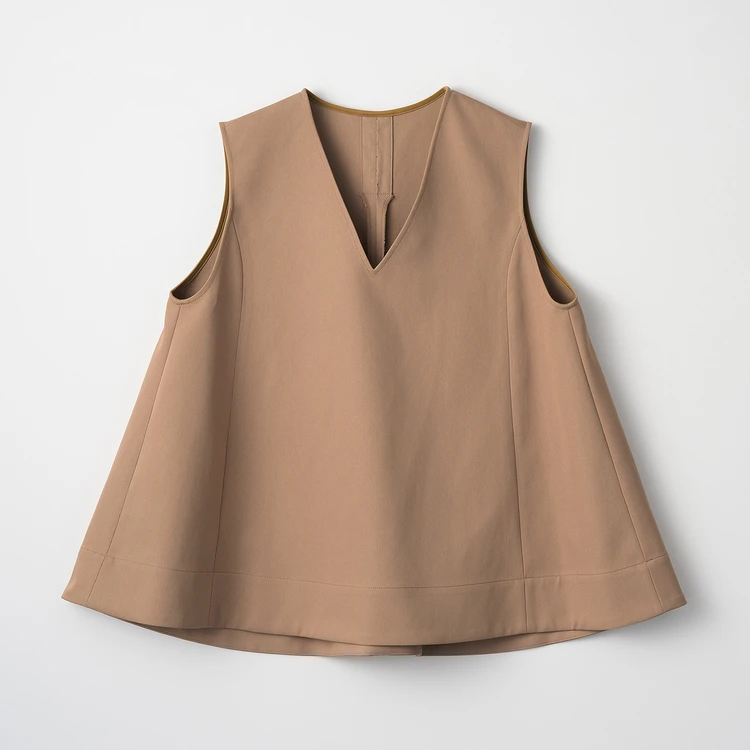 アウディーレ　Frame layeard vest　￥24200