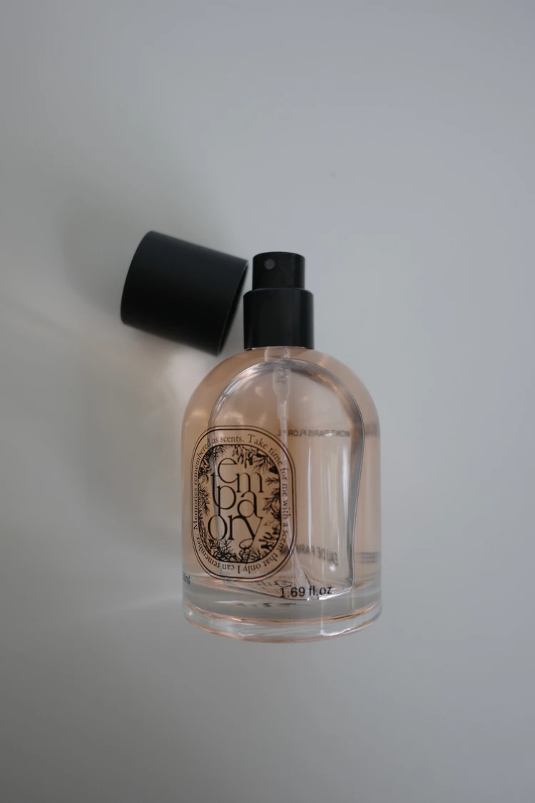 軽やかにまとえる韓国フレグランス｜シャツコーデの日に使いたいTEMPORARY“Mon Paris Floral”_1_1