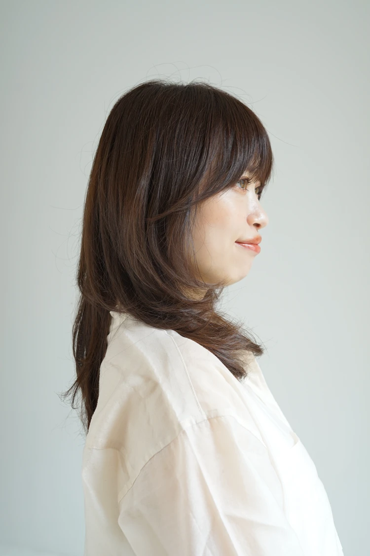 30代 髪型 ミディアムのサイド