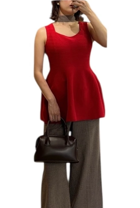 秋のブラウンコーデ、ブラウン×レッド、茶色、赤、秋コーデ、ギンガムチェック、ベースメントコーデ、