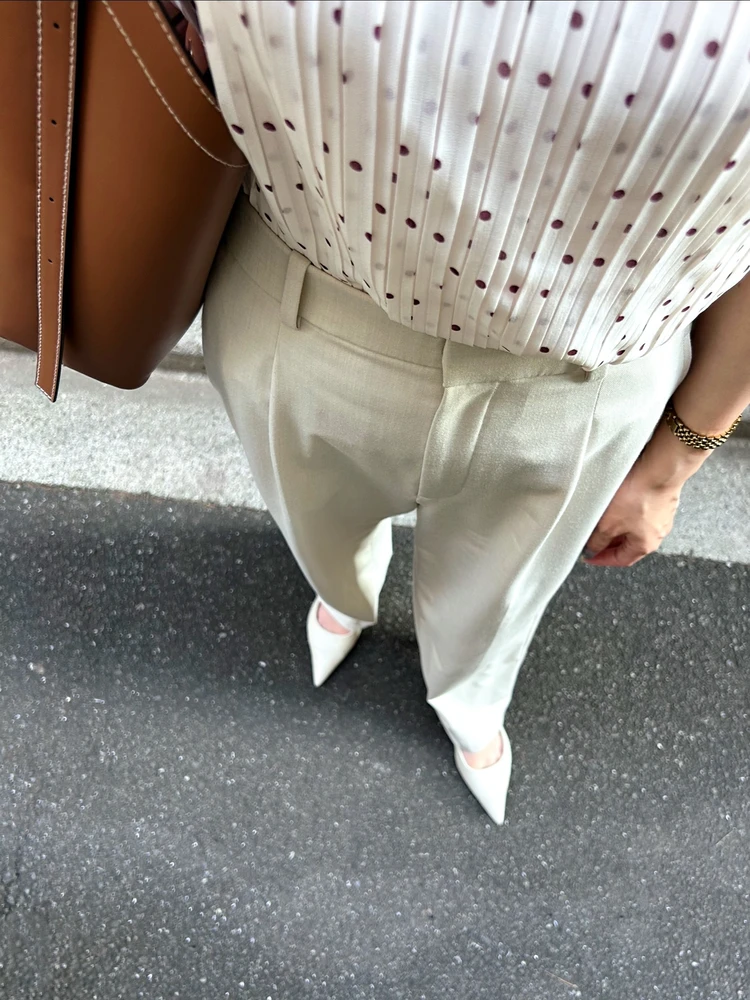 tops / ZARA bottoms / UNIQLO bag / H&M shoes / H&M