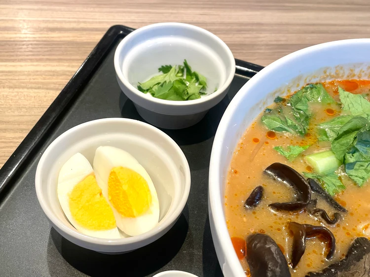 【デニーズ】ファミレスとは思えない!本格「麻辣湯麺」を食べてみた_3