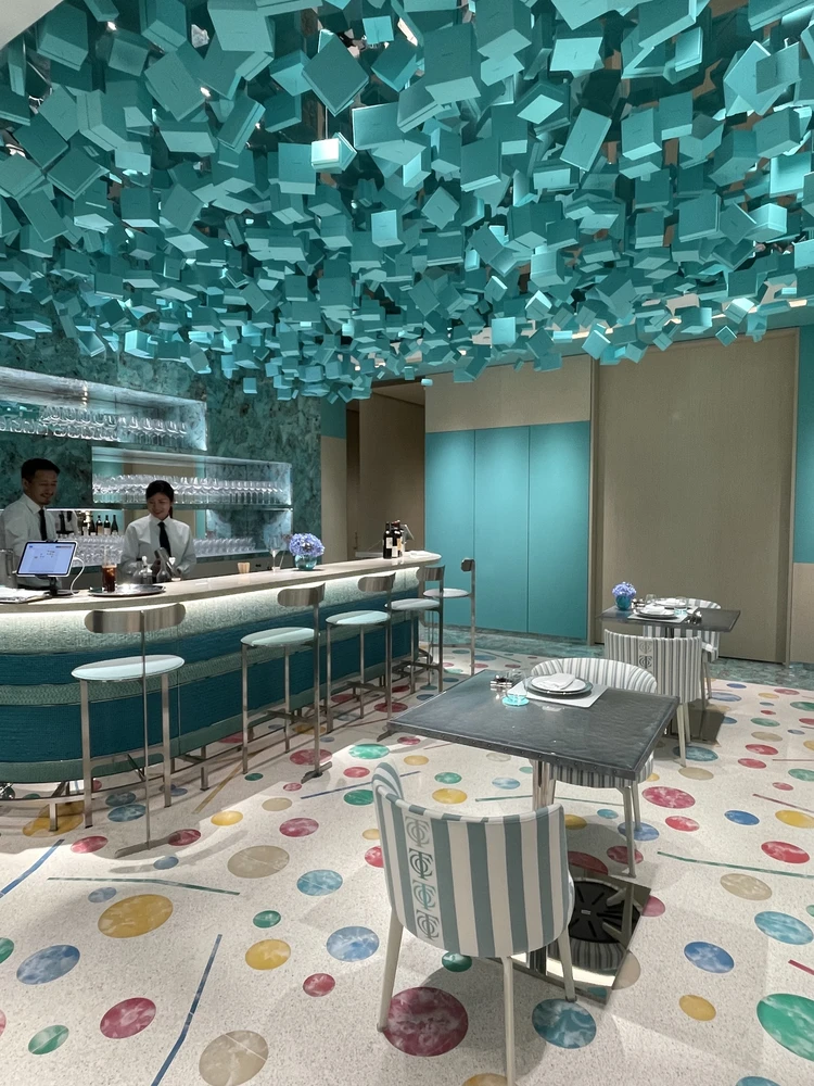 絶対好きになるTiffany Blue Box Café_19