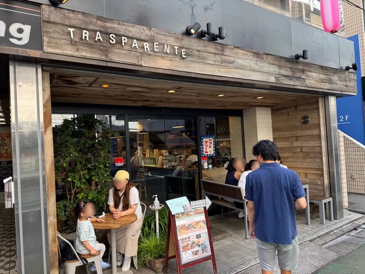 外観　テラス席　トラスパレンテ　パン　TRASPARENTE　中目黒　