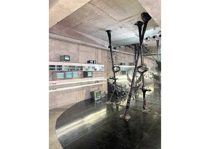 BLUE ELEPHANT「聖水フラッグ シップストア」2