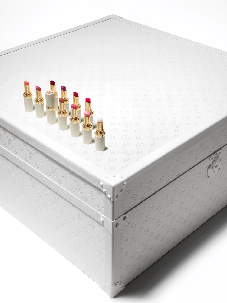 ｢ラ･ボーテ ルイ･ヴィトン｣　LV バーム 全10色　各￥23100（レフィル ￥9900）