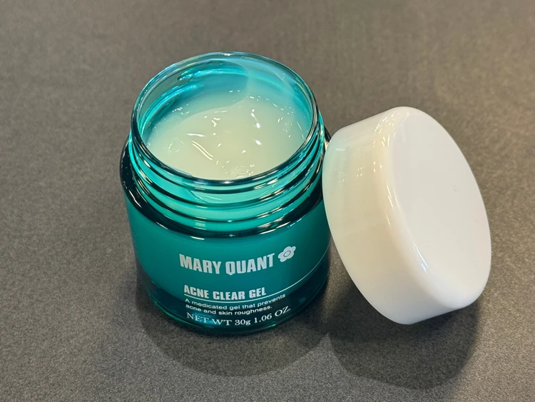 アクネ クリア ジェル　マリークワント