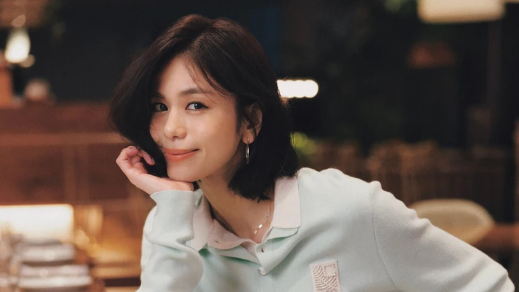 【ポロトップスコーデ】ポジティブムードを振りまく映えトップスが頼りになる【BAILA今日のコーデ】