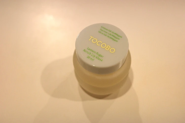韓国コスメ【TOCOBO（トコボ】レモンシュガースクラブで唇ケア_4