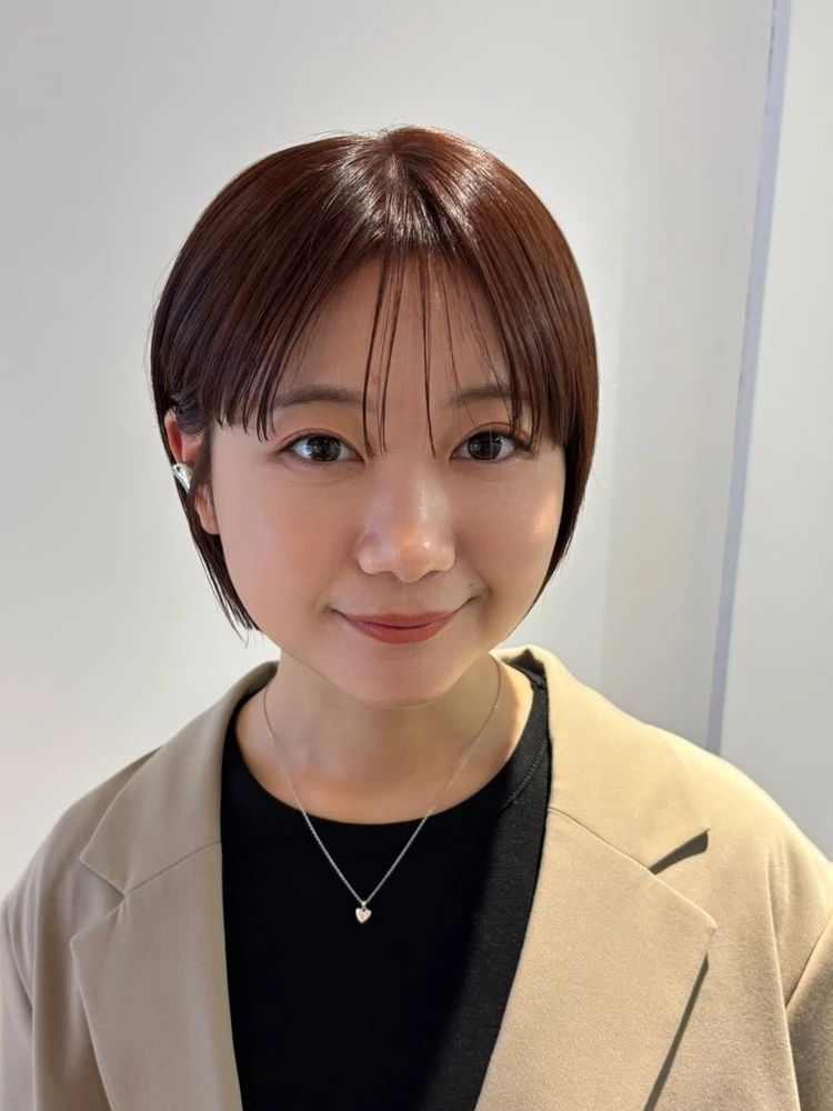 30代　髪型・ボブの正面