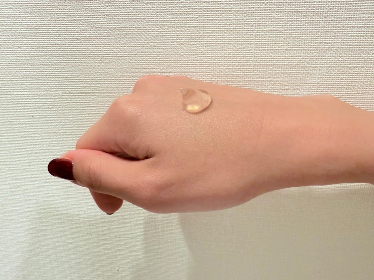 LAGOMジェルトゥウォータークレンザーのジェル質感