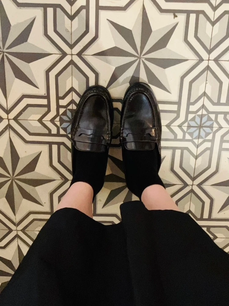 H&Mのローファーミュールがかわいい！秋コーデをランクアップさせるバーガンディカラー！_5