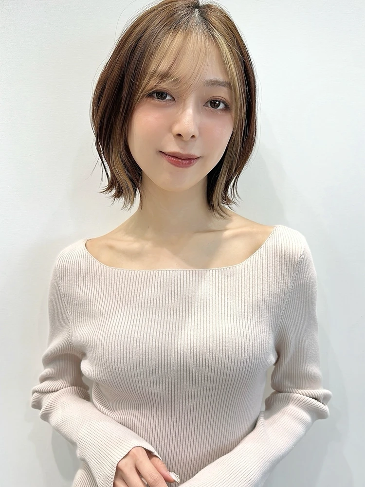 【2026春】オフィスで浮かない上品ボブ大洒落見えを！外ハネボブをご紹介