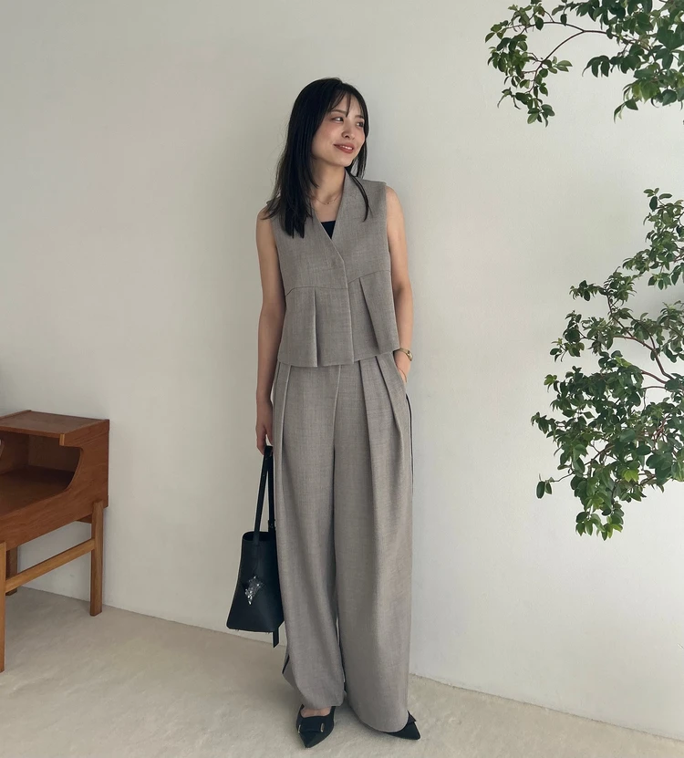 ルーニィ　ジレ&パンツ　カセット服　スタッフ着用画像