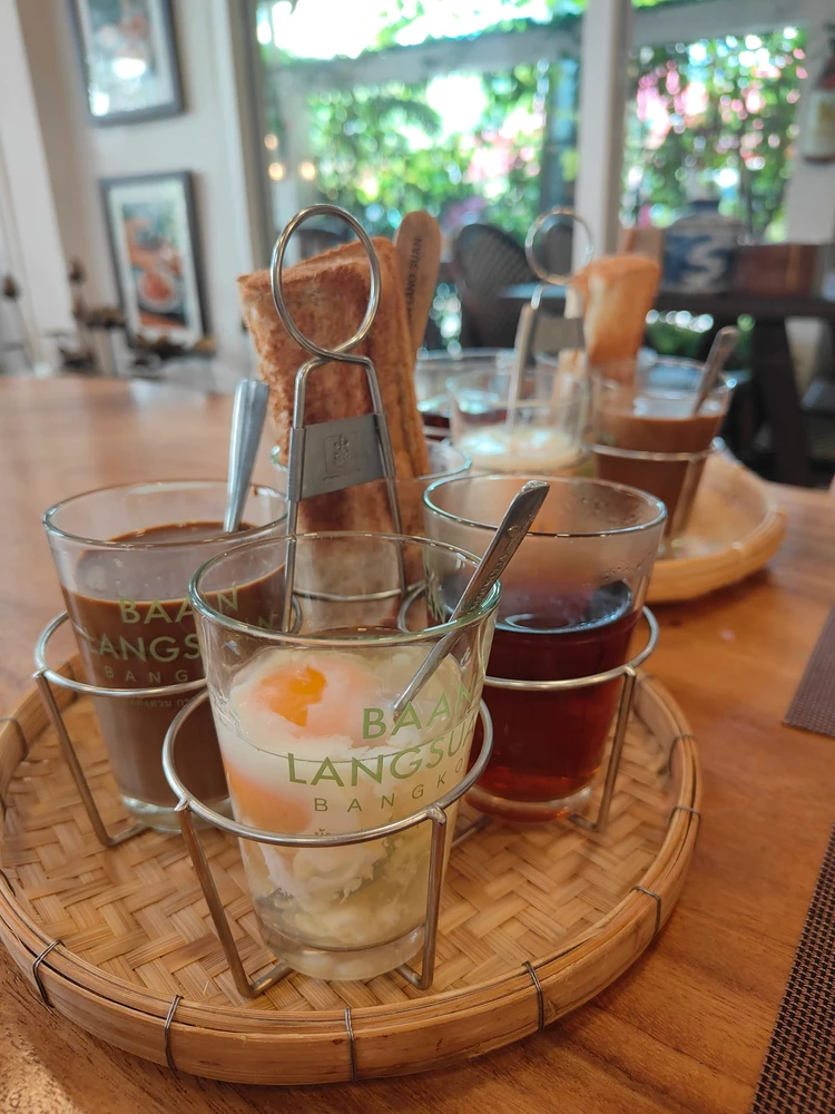 Baan Langsuan Bangkok 朝食 タイ 南