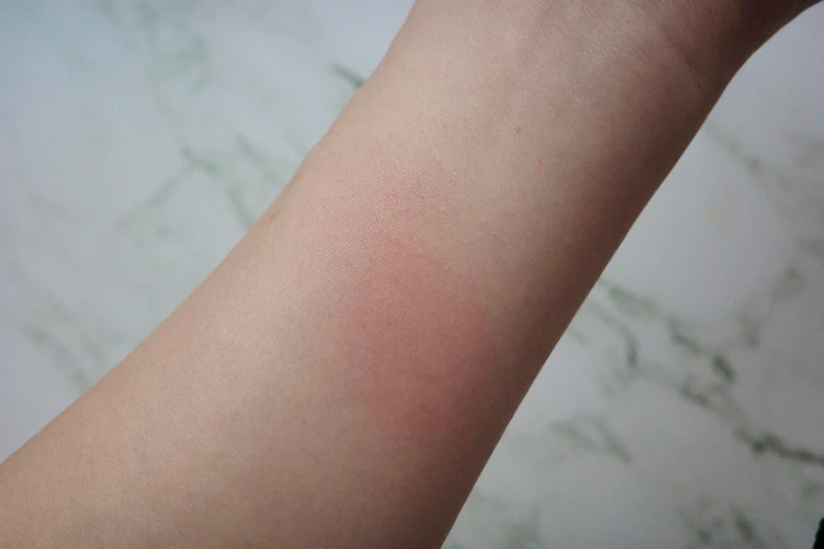 ミネラルスティックチーク 07 アライブ　スウォッチ