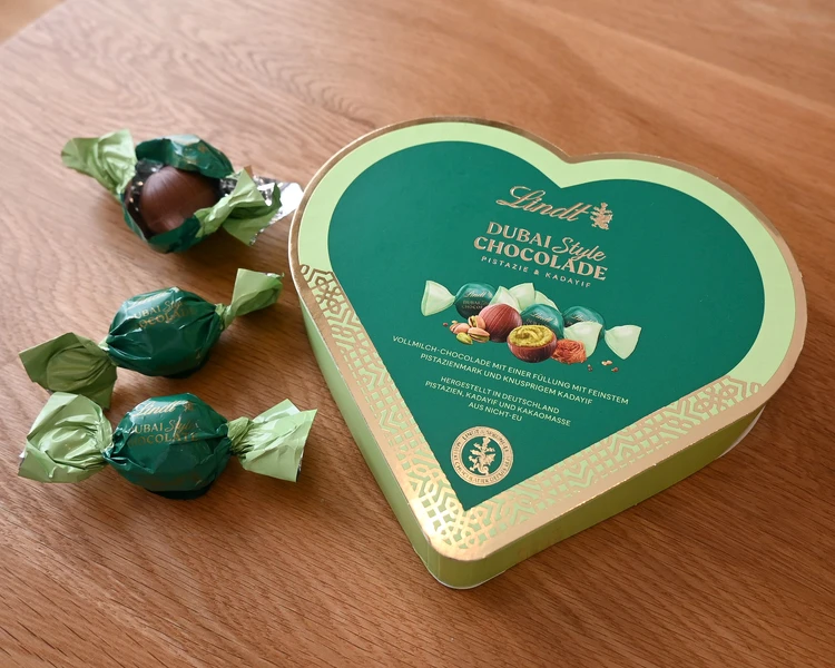 【リンツ】話題のドバイスタイルチョコレートのバレンタイン限定仕様が可愛い♡ 新フレーバーも早速レビュー！【エディターズピック】