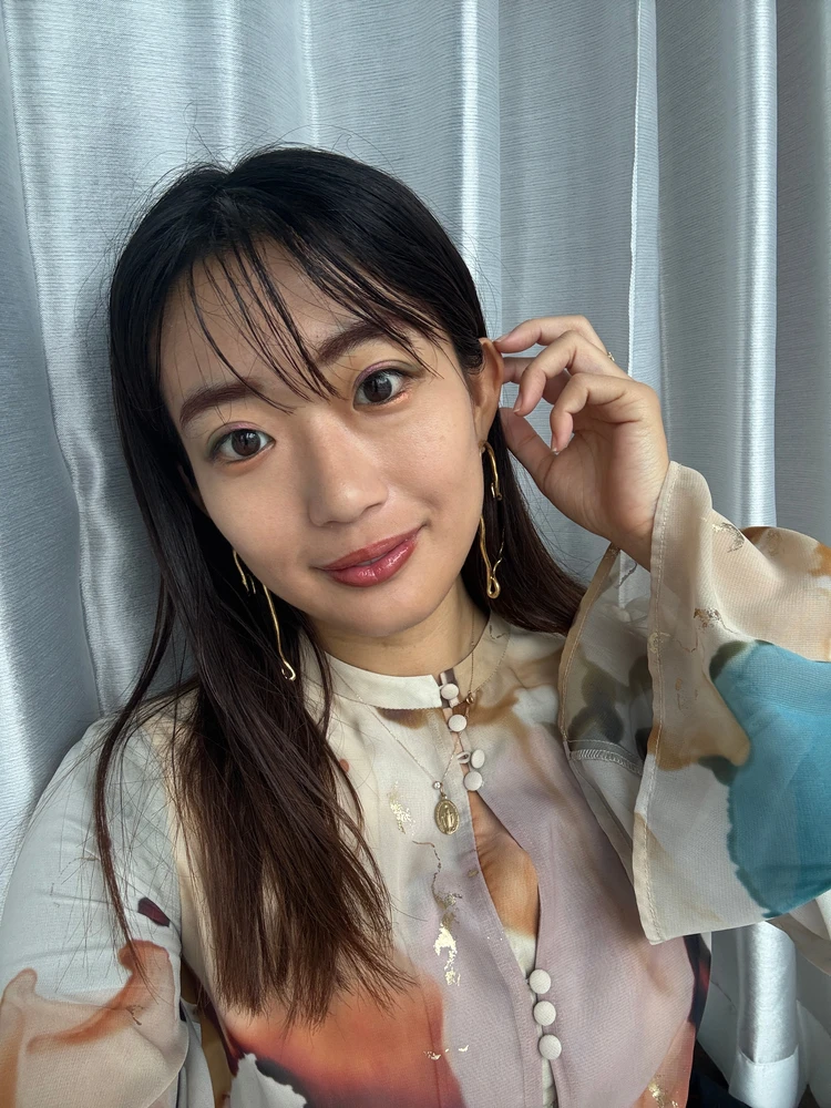 【単色アイシャドウなのに2色に変化!?】M•A•Cのポイント使いも可愛すぎる変幻発色アイシャドウ_7