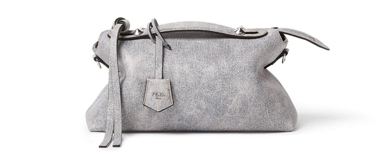 「バイ ザ ウェイ」バッグ ミディアム ¥404800(H17×W29×D13cm)