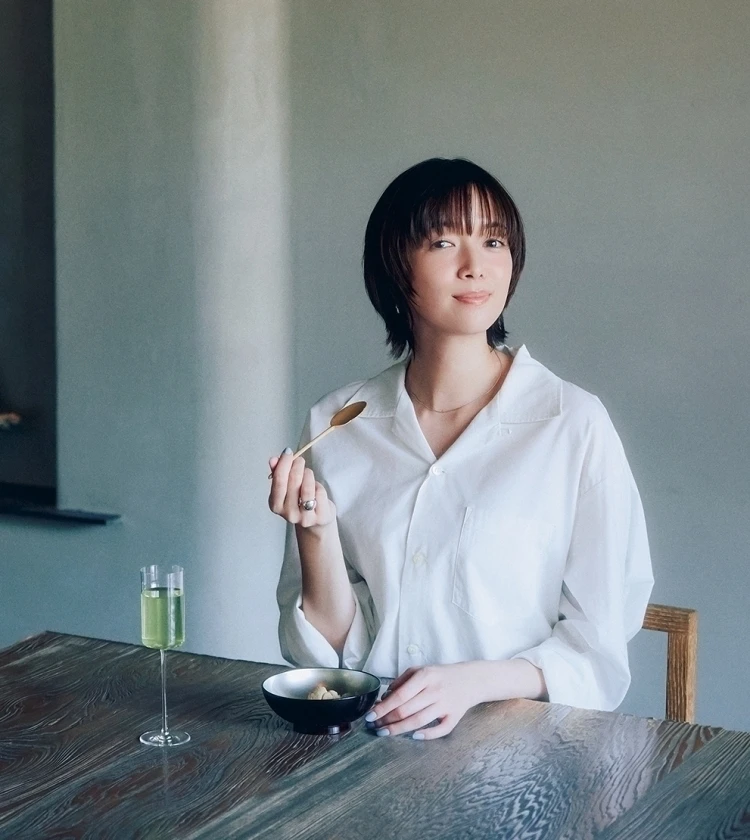 佐藤栞里、都立大学の人気店「楳心果」で新感覚の和菓子を堪能！