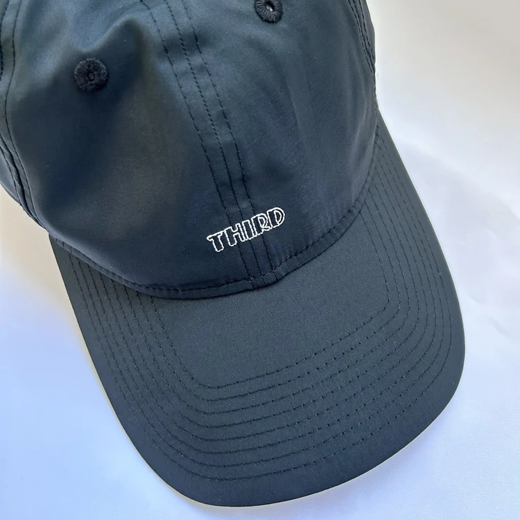 THIRD MAGAZINE(サードマガジン)×NEW ERA(ニューエラ)の撥水キャップ THIRDロゴ