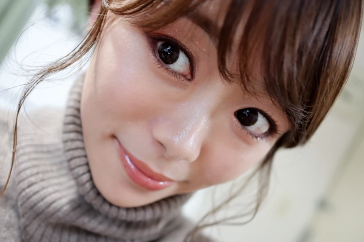 【ブラウンニットにもぴったり♡】おすすめ大人のオレンジメイク_1