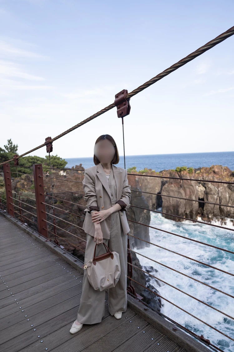 【キレイめカジュアル】2025年お気に入りの冬コーデ紹介👚🎐_3