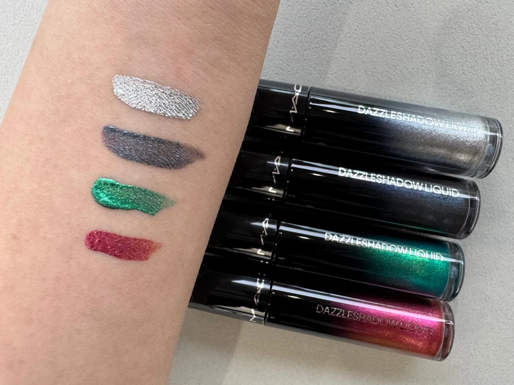 M·A·Cのホリデーコフレ♡リキッド&パウダーアイシャドウ徹底レビュー_3