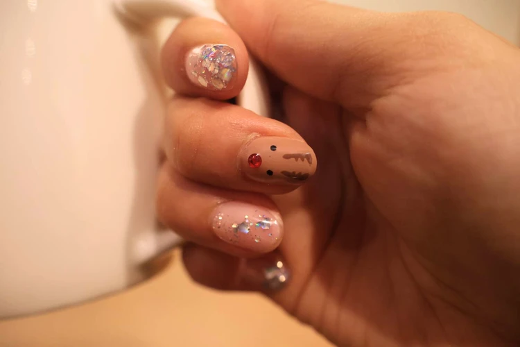 【2025-26年冬】手元が華やぐおすすめシャンパンネイル2選【ゴールド&シルバー】クリスマスver._8