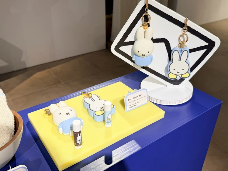 コスキチ展示会　ミッフィーコラボ　リップケース　新作コスメ