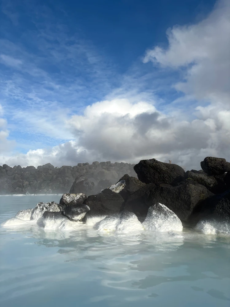 火山に囲まれて泥パック！？ 北欧・アイスランドの絶景温泉『BLUE LAGOON』を完全レポ #旅行部_4_1