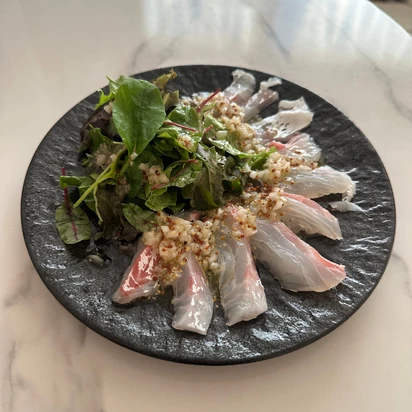 鯛のカルパッチョ 玉ねぎマスタードソース