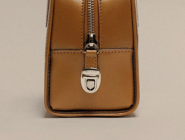 SAC LOQUET MINIのタックロック金具ディテール